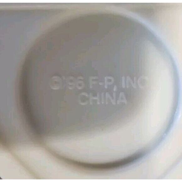 1996 Fisher Price Loving Family Dollhouse RV CAMPER TRIANGLE FOOD TRAYS LOT 3 - Picture 3 of 5